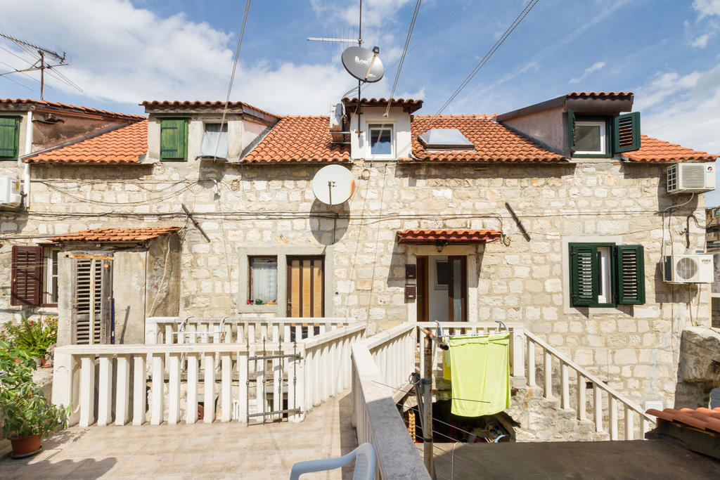 Apartments Bepina- 5 Mins From The Center Split Zimmer foto